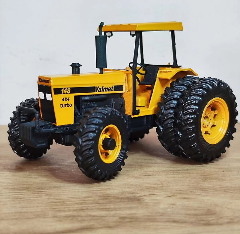 Miniatura VALMET 148, 4x4 Turbo - Escala 1/32